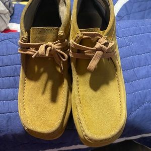 Tan Clark’s size 9.5 men
